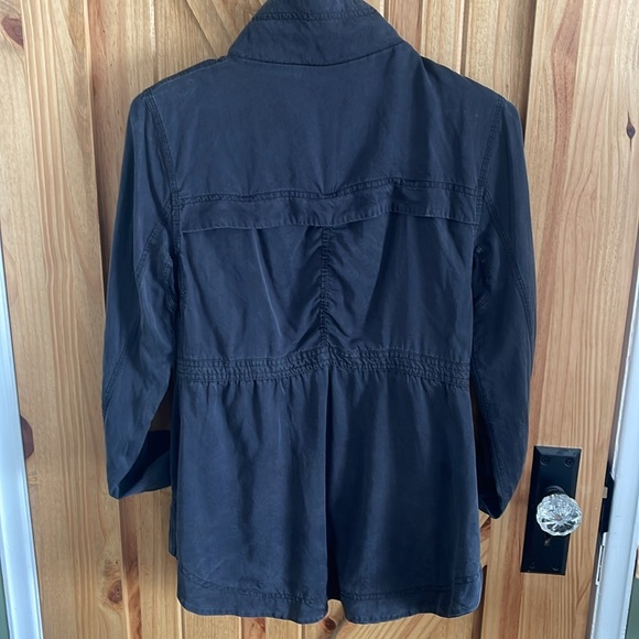 Lululemon Running Jacket - Picture 4 of 9